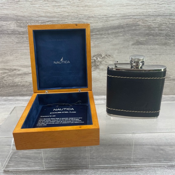 Leather Strap Nautica Stainless Steel Hip Flask 5 Oz New In Wooden Box - Picture 4 of 5